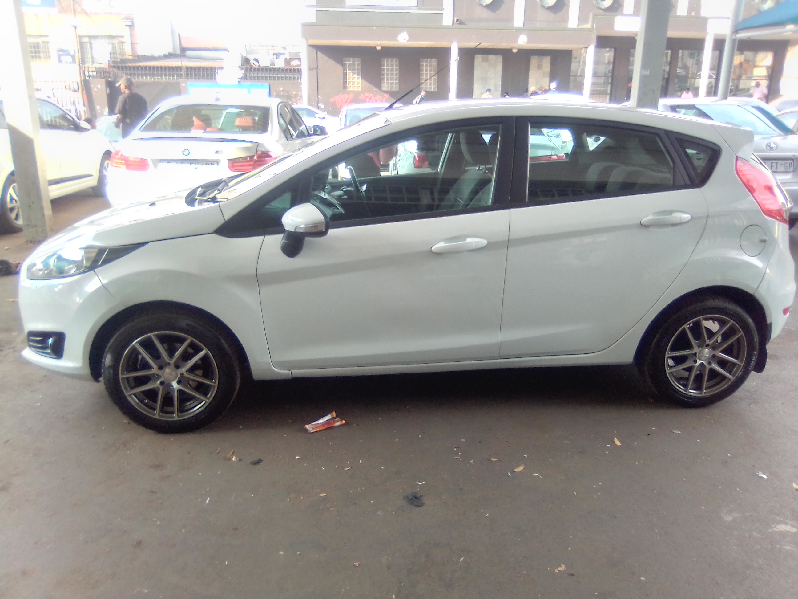 Ford Fiesta 1.4 Ambiente 2015